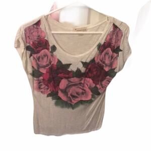 F21 rose floral t-shirt size Medium